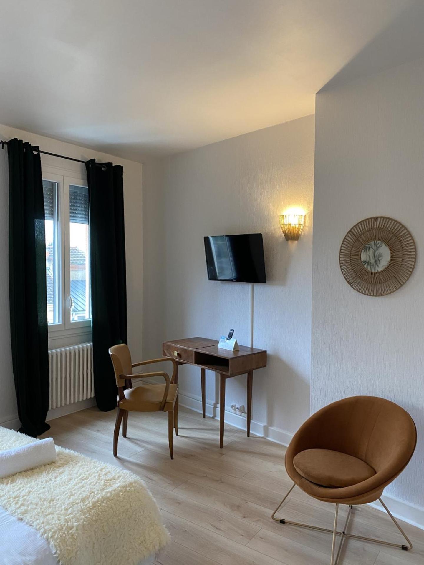 Hotel Aux Vendanges De Bourgogne Paray-le-Monial Bagian luar foto